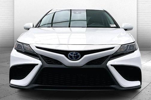 2021 Toyota Camry Hybrid SE