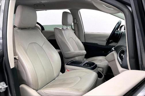 2021 Chrysler Pacifica Hybrid Touring L