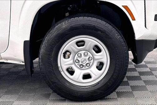 Glacier White 2024 Nissan Frontier S