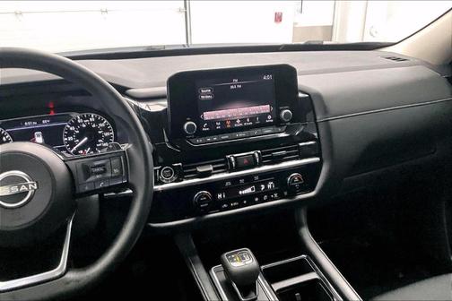 2022 Nissan Pathfinder S