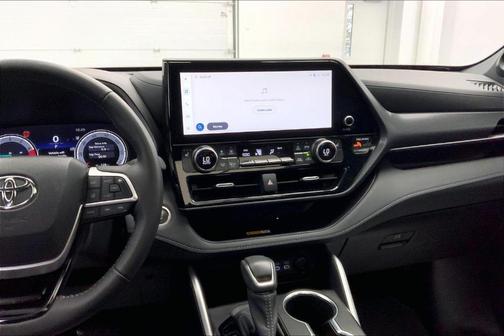 2025 Toyota Highlander XSE