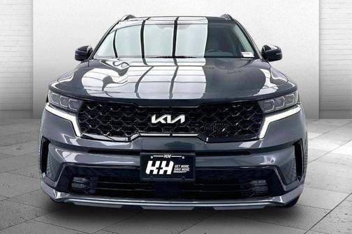 Gray 2022 Kia Sorento SX