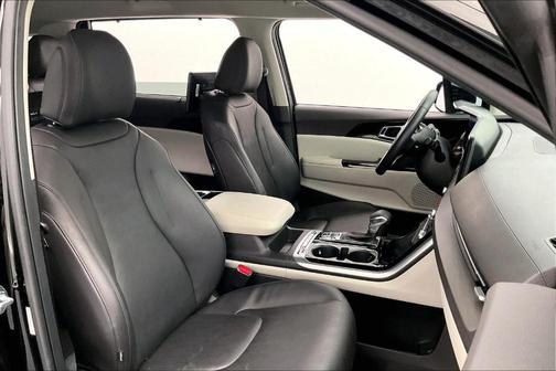 2024 Kia Carnival SX