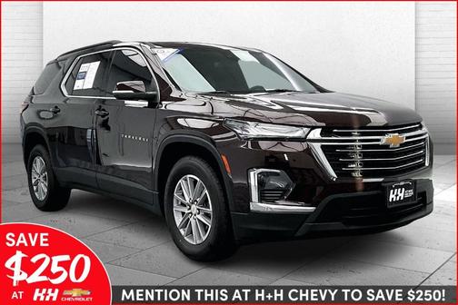 2022 Chevrolet Traverse LT Cloth