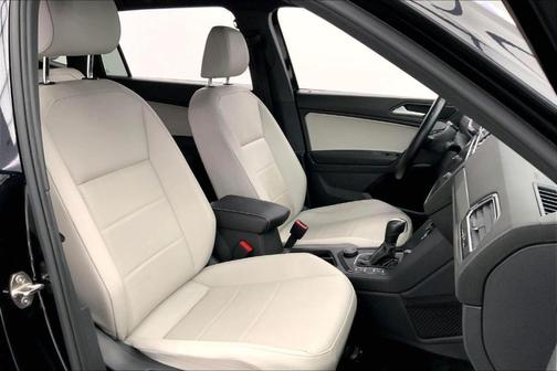2021 Volkswagen Tiguan 2.0T SE R-Line Black
