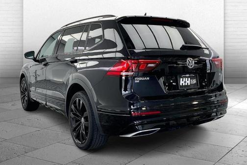 2021 Volkswagen Tiguan 2.0T SE R-Line Black