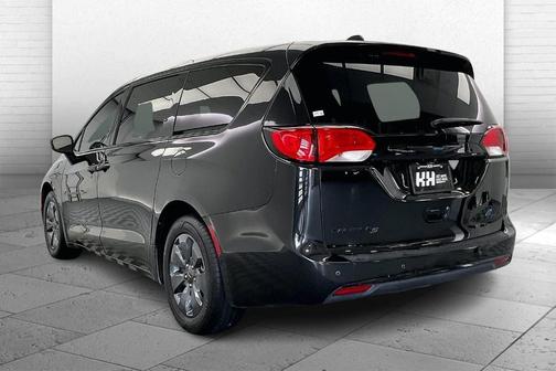 2020 Chrysler Pacifica Hybrid Touring