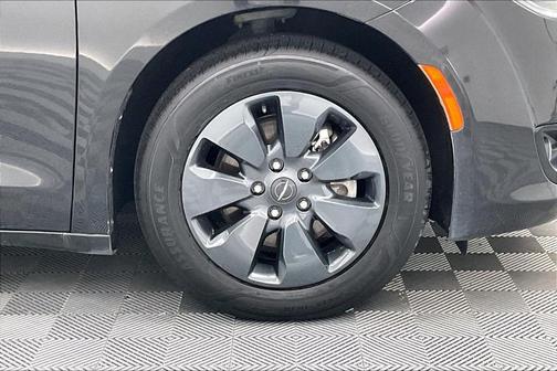 2020 Chrysler Pacifica Hybrid Touring