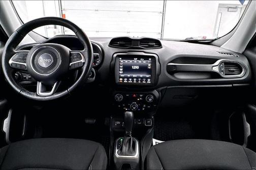 Black Clearcoat 2023 Jeep Renegade Latitude