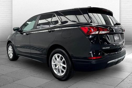 Mosaic Black Metallic 2024 Chevrolet Equinox LT