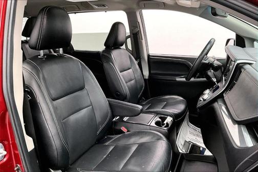 2015 Toyota Sienna SE