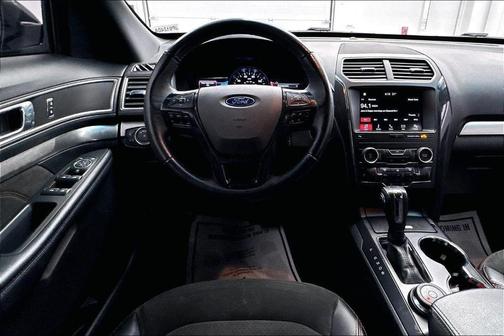 Magnetic Metallic 2018 Ford Explorer XLT