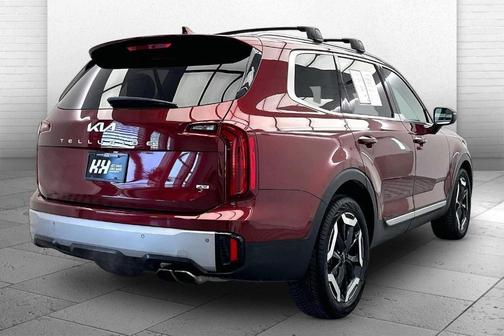 Red 2023 Kia Telluride S