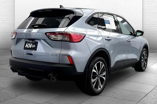 Ice Blue 2022 Ford Escape SE