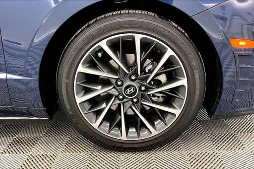 2022 Hyundai SONATA Limited