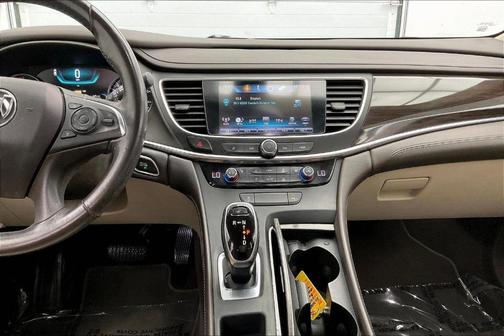 2017 Buick LaCrosse Essence