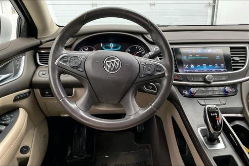 2017 Buick LaCrosse Essence