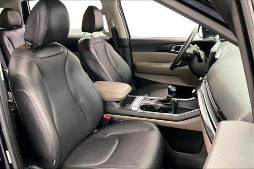 2025 Kia Carnival LXS