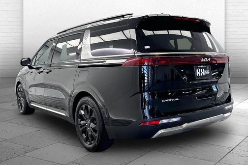 2024 Kia Carnival SX