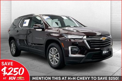 2023 Chevrolet Traverse LT Cloth
