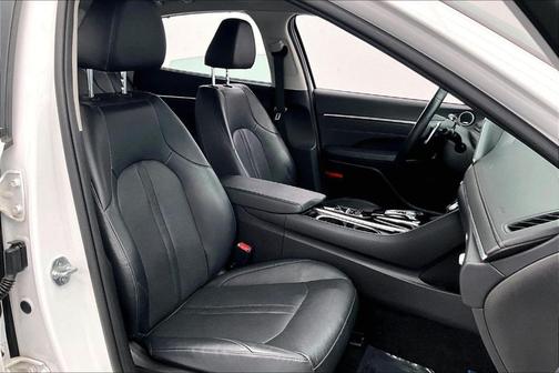 2021 Hyundai SONATA Hybrid Limited