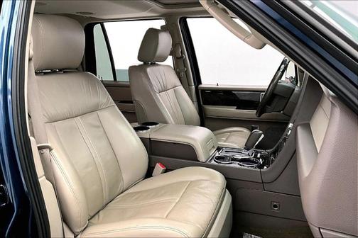 2017 Lincoln Navigator Select