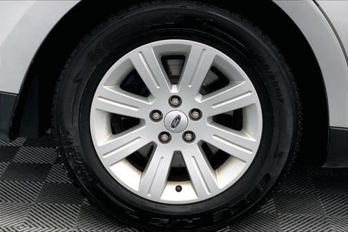 2010 Ford Taurus SE