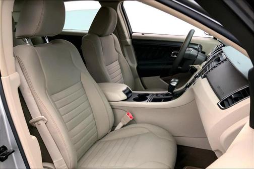2010 Ford Taurus SE