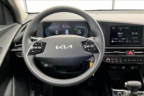 2024 Kia Niro LX