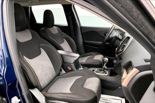 2014 Jeep Cherokee Sport