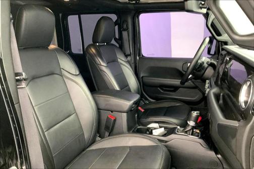 2022 Jeep Wrangler Unlimited Sahara Altitude