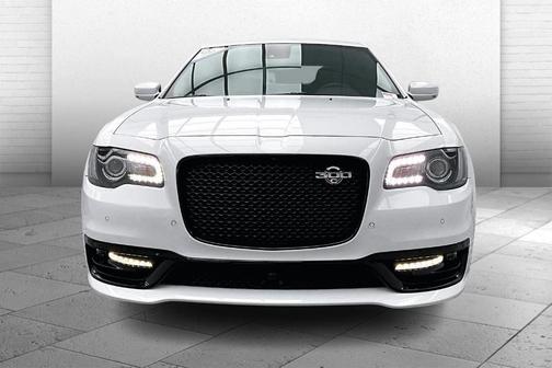 2023 Chrysler 300