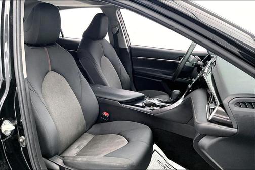 2020 Toyota Camry Hybrid LE