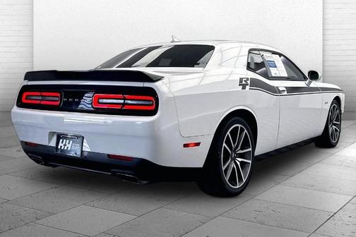 White Knuckle Clearcoat 2023 Dodge Challenger R/T