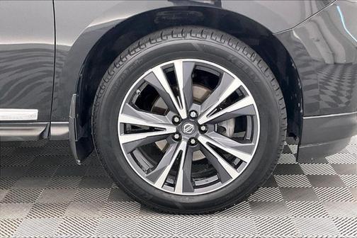 2018 Nissan Pathfinder Platinum