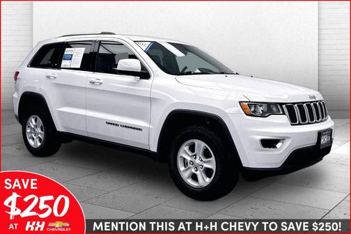 Bright White Clearcoat 2017 Jeep Grand Cherokee Laredo