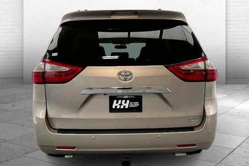 2016 Toyota Sienna XLE