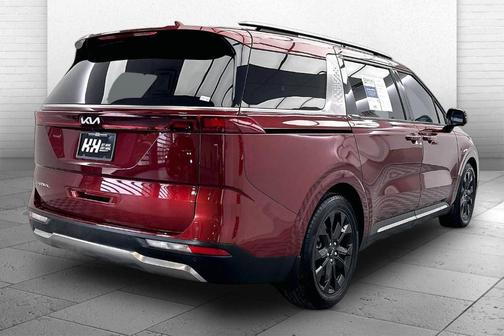 2023 Kia Carnival SX