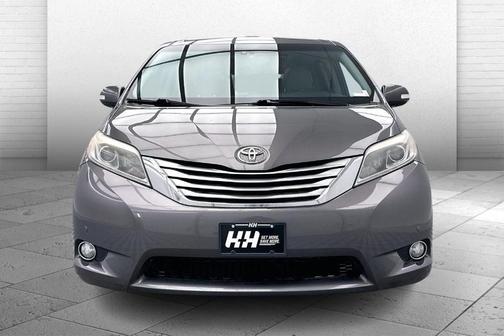 2017 Toyota Sienna XLE