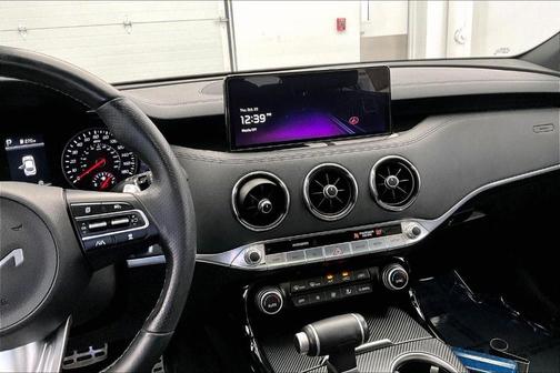 2023 Kia Stinger GT-Line