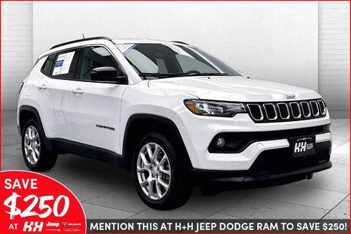 Bright White Clearcoat 2024 Jeep Compass Latitude Lux