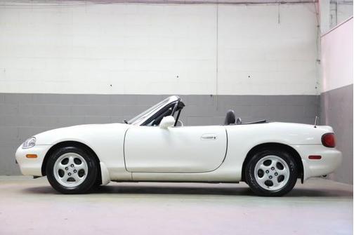 1999 Mazda MX-5 Miata Base