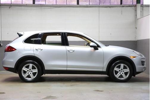 2012 Porsche Cayenne Base