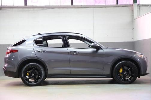 2018 Alfa Romeo Stelvio Sport