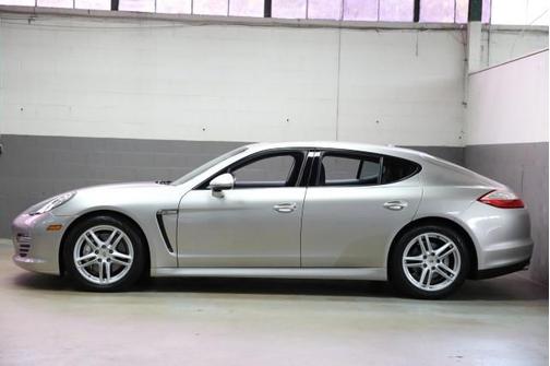 2011 Porsche Panamera 4