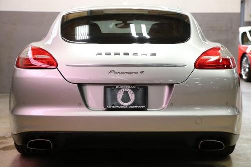 2011 Porsche Panamera 4