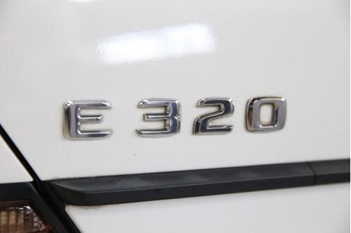 1995 Mercedes-Benz E-Class 