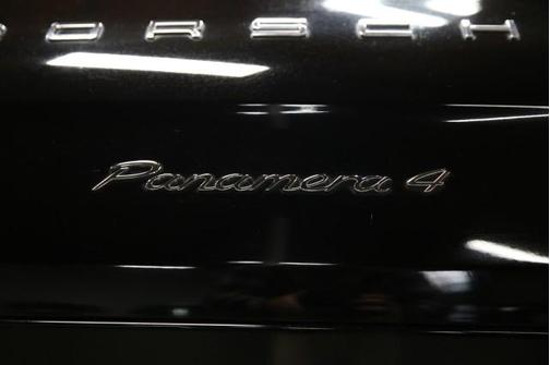 2014 Porsche Panamera 4