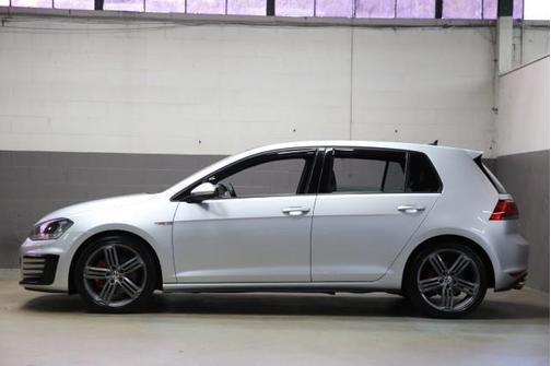 2015 Volkswagen Golf GTI 2.0T SE 4-Door