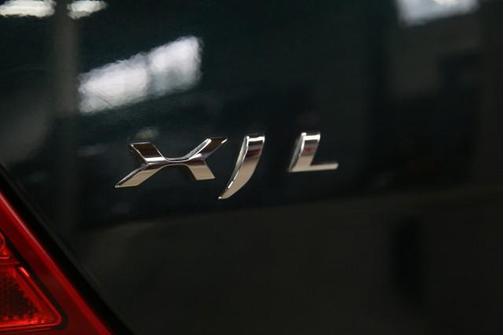 2016 Jaguar XJ XJL Portfolio
